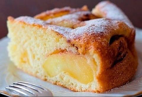 Самый простой рецепт яблочной шарлотки