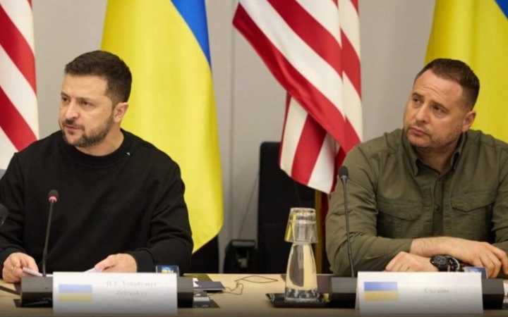 The Guardian: Відставка Єрмака може бути найрозумнішим кроком Зеленського