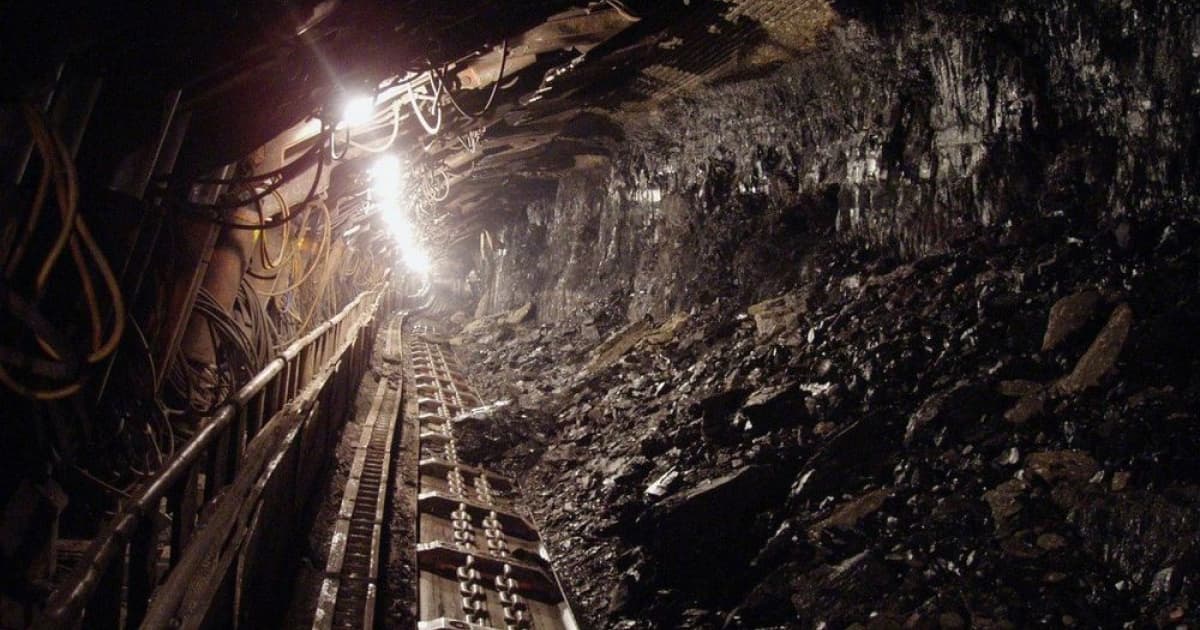 Из-за атаки РФ обесточены 8 шахт, под землей тысячи горняков