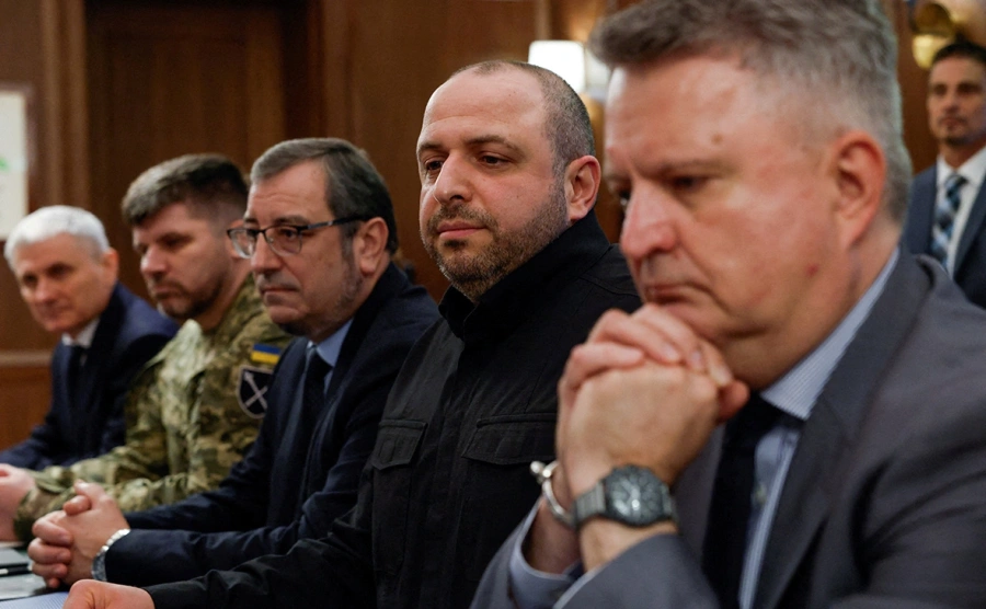 Фото з переговорів спровокувало паніку в Україні: причина ➤ Prozoro.net.ua