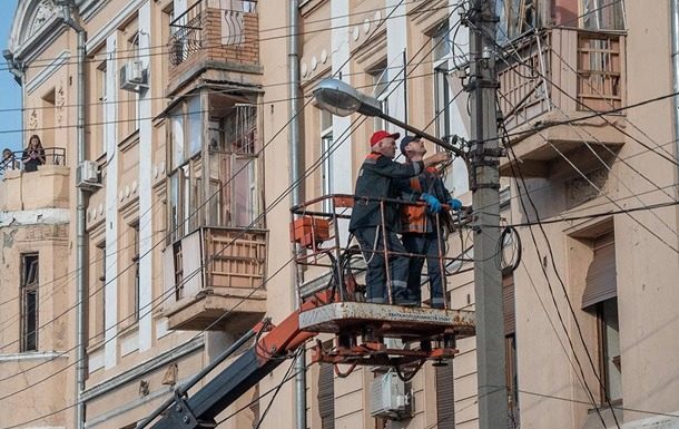 Додатковий гігават населенню: коли відключень світла стане менше