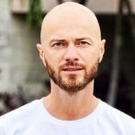 Влад Яма розплакався в аеропорту США: що сталося ➤ Prozoro.net.ua