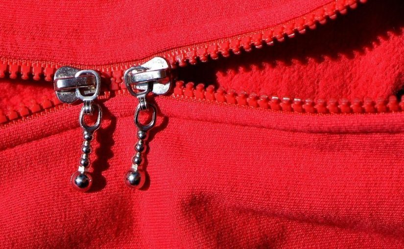 Не запасная: зачем на самом деле нужна вторая собачка на молнии ➤ Prozoro.net.ua