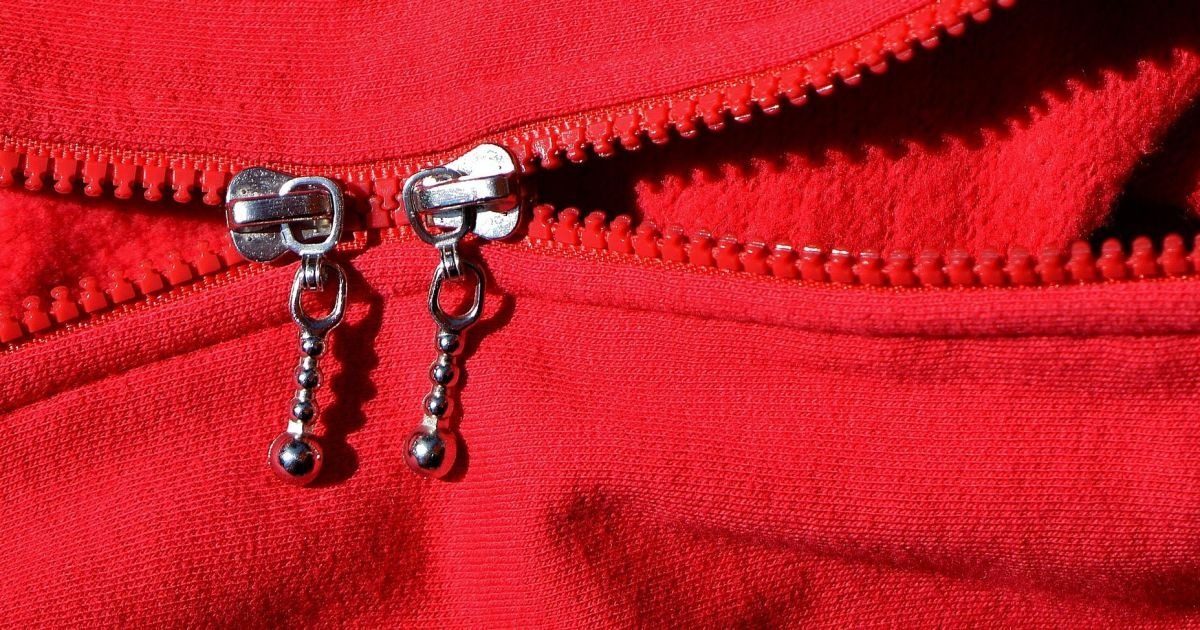 Не запасная: зачем на самом деле нужна вторая собачка на молнии ➤ Prozoro.net.ua