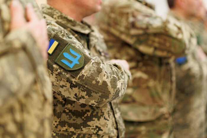 Суд визначив, хто з військових може служити лише за місцем проживання