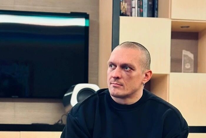 У Александра Усика отобрали квартиру