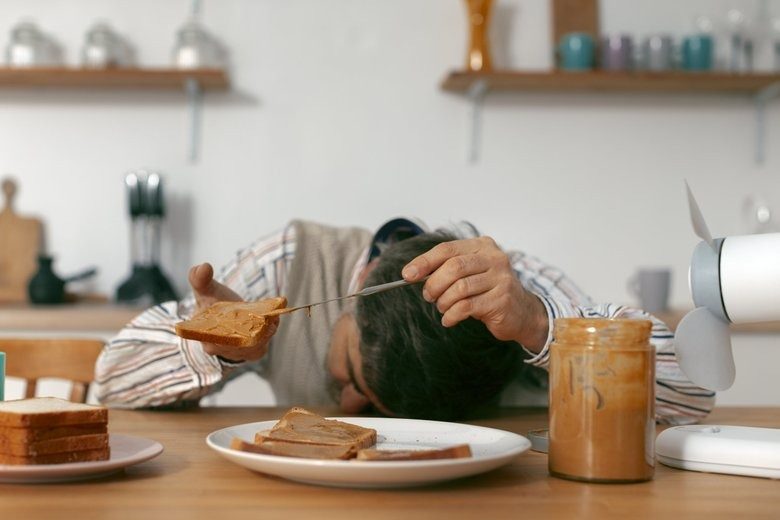 Никогда не ешьте это натощак: продукты, которые убивают желудок