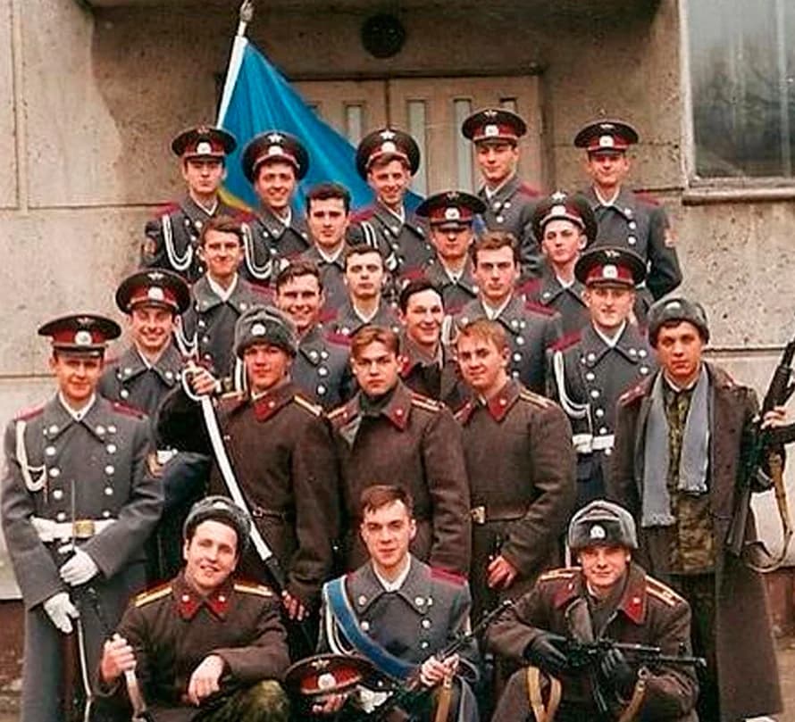 Втратив репутацію і країну: що відомо про нинішнє життя Арестовича (фото)