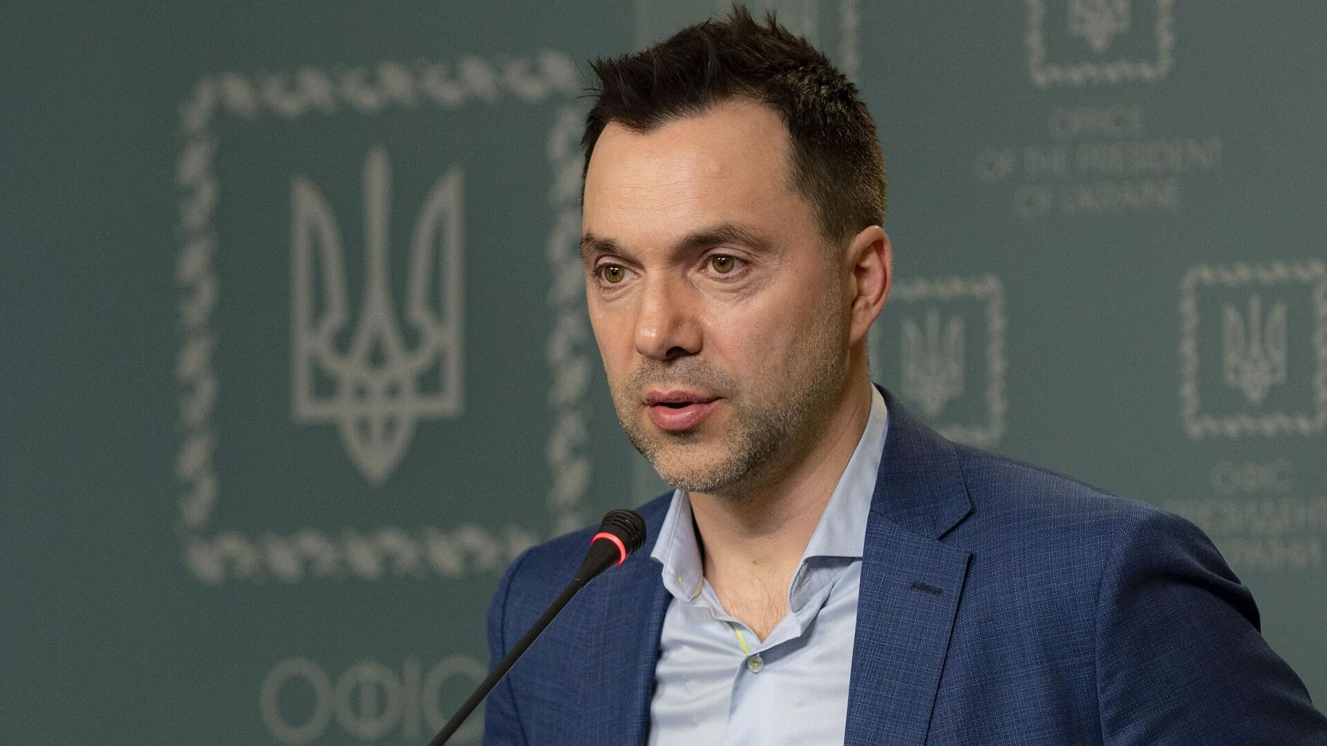 Непублічні батьки і складне дитинство: що приховує родина Арестовича ➤ Prozoro.net.ua