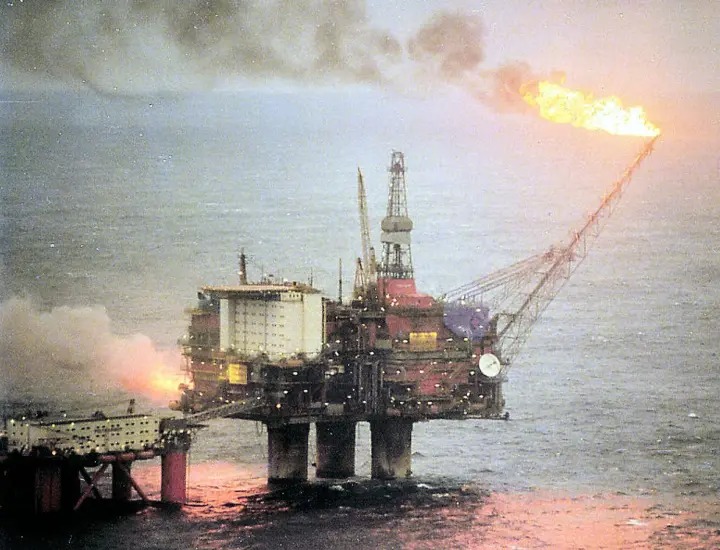 Нефтяная блокада Венесуэлы дает результаты, — Bloomberg