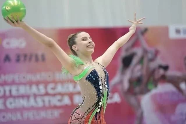 Абсолютна чемпіонка Бразилії з художньої гімнастики померла у 18 років