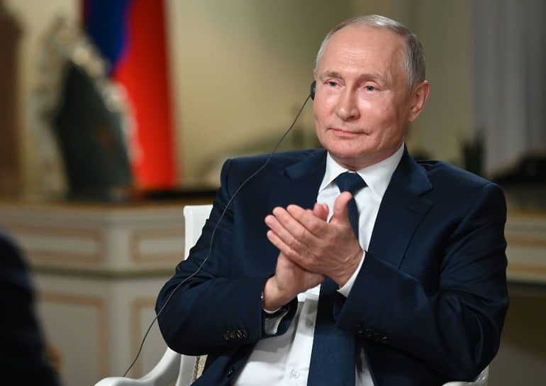 Путина спросили зачем он разрушил дома русскоязычных украинцев