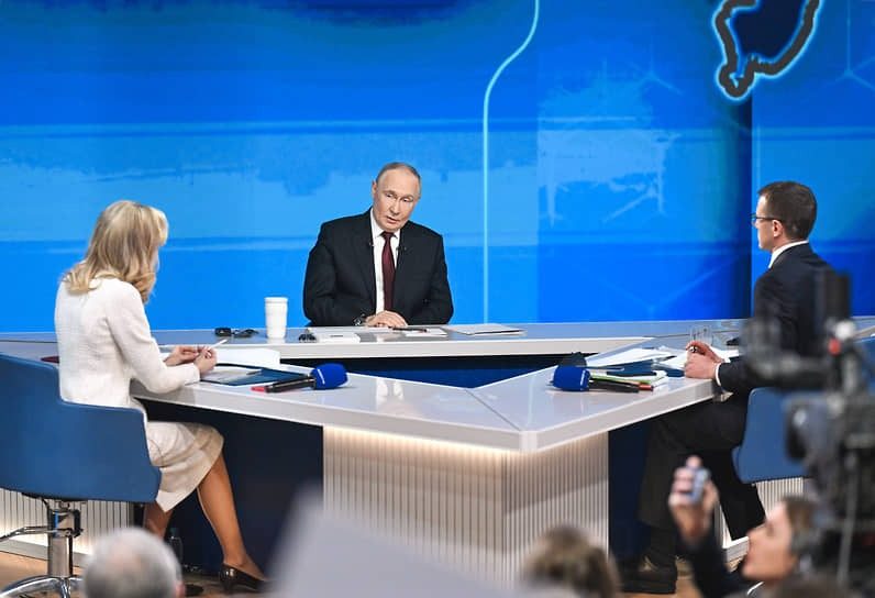Путин и гроб. На прямой линии с главой Кремля заметили интересный знак ➤ Prozoro.net.ua