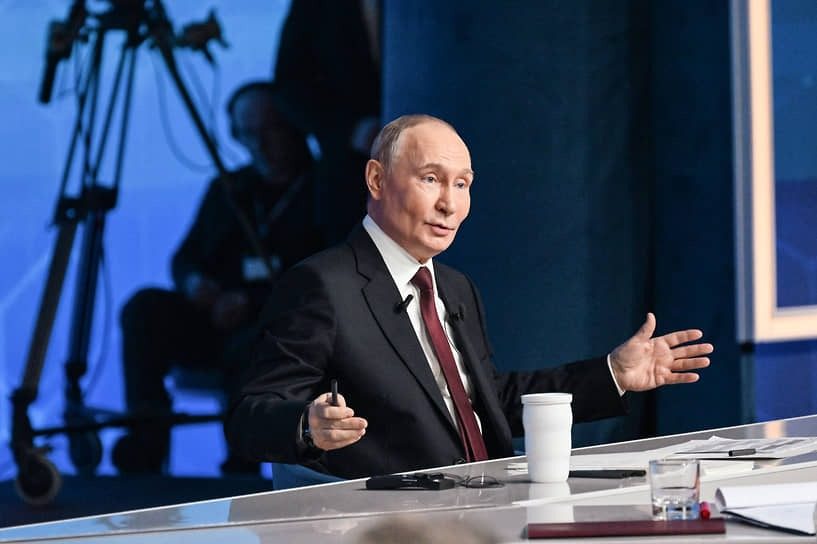 Путин и гроб. На прямой линии с главой Кремля заметили интересный знак