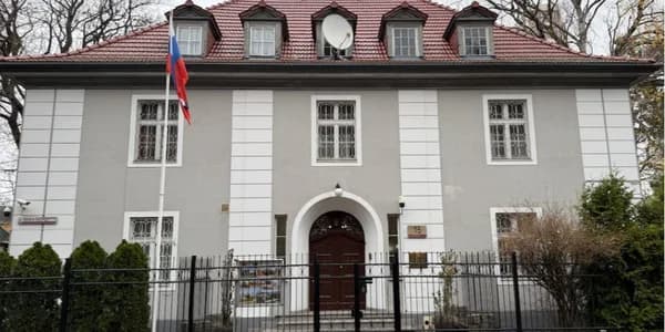 5,5 млн злотих боргу і відмова виїжджати: скандал навколо консульства РФ у Гданську ➤ Prozoro.net.ua