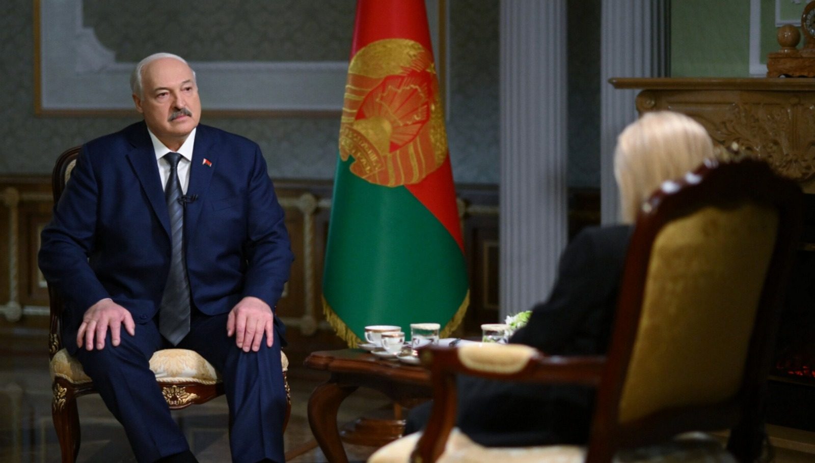 Лукашенко объяснил, почему Трамп еще не закончил войну в Украине