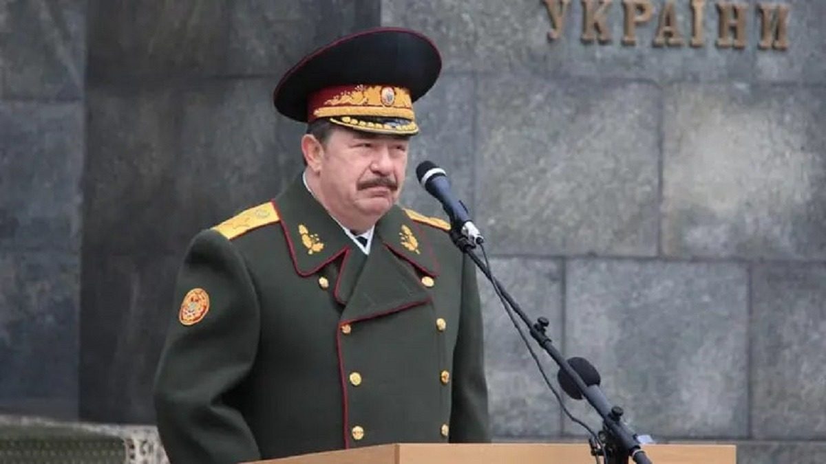 До складу української армії повернувся міністр оборони часів Кучми