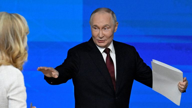 Декорації на “прямій лінії” Путіна викрили плани РФ щодо України ➤ Prozoro.net.ua