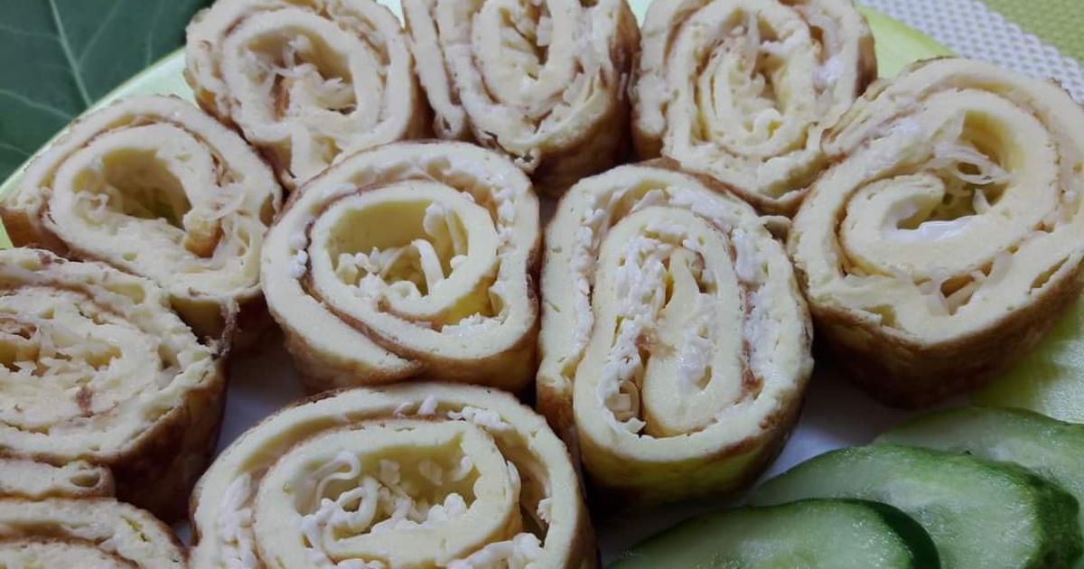 Закуска на свята: вафельний рулет з плавленим сиром