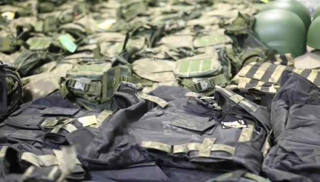 Жіночі бронежилети та кошерні сухпайки: що зміниться в забезпеченні ЗСУ у 2026 році