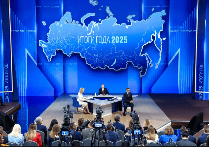 Декорації на "прямій лінії" Путіна викрили плани РФ щодо України
