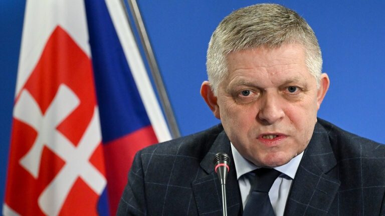 «Он не в себе»: Фицо встревожен состоянием Трампа после встречи ➤ Prozoro.net.ua