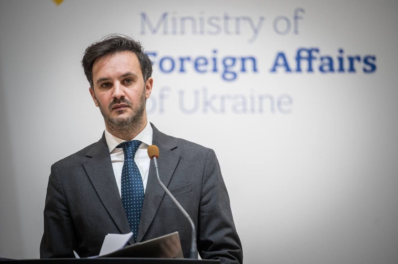 Хтось має сказати цим ідіотам: Україна поставила Лаврова на місце