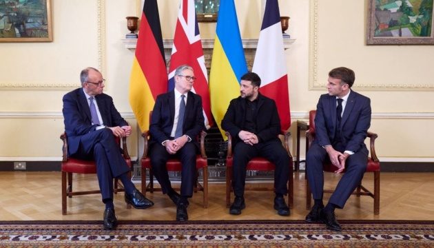 Міжнародні переговори у Парижі: Зеленський і «Коаліція охочих» готуються до зустрічі