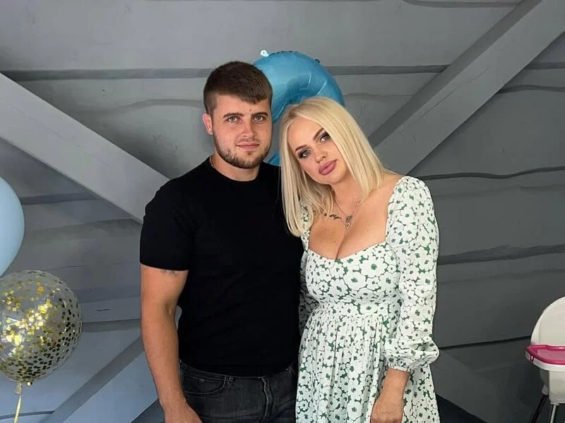 Всипана квітами: який вигляд має могила загиблої у ДТП блогерки Анни Жук ➤ Главное.net