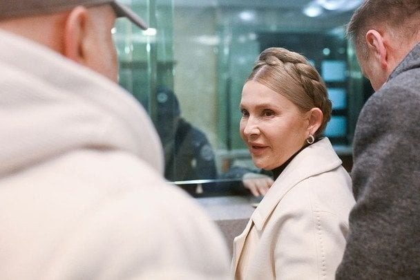 На суде Тимошенко скандал: защитники депутата восстали