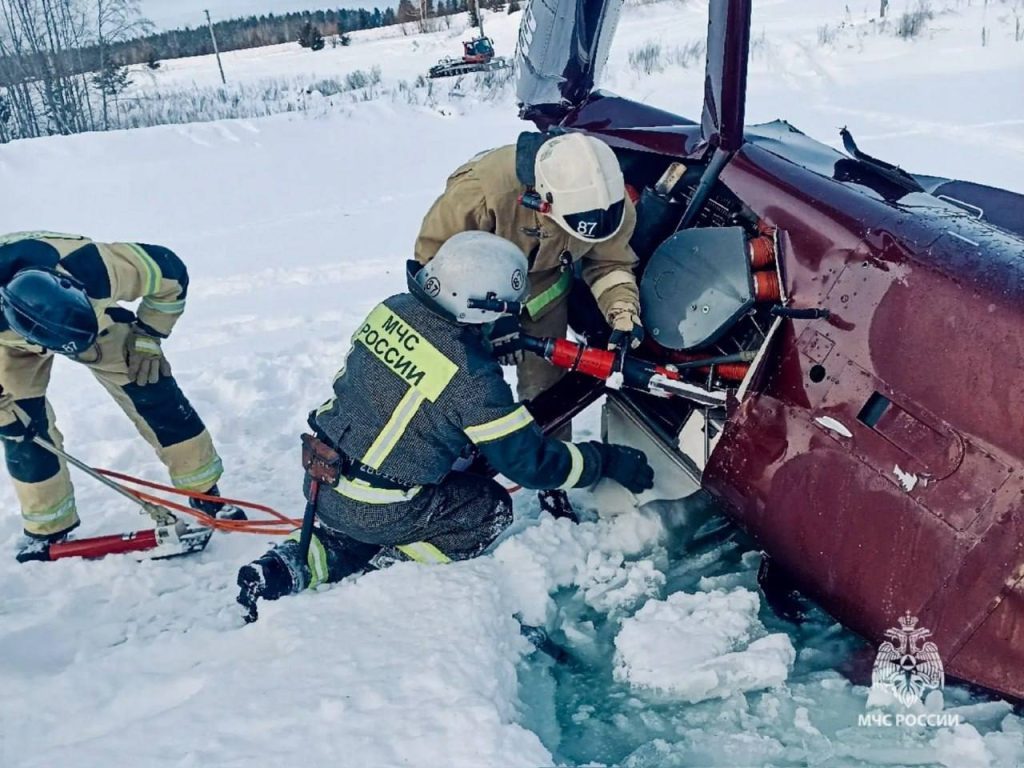 В России миллионер погиб во время падения вертолета (видео) 3 В России миллионер погиб во время падения вертолета (видео)