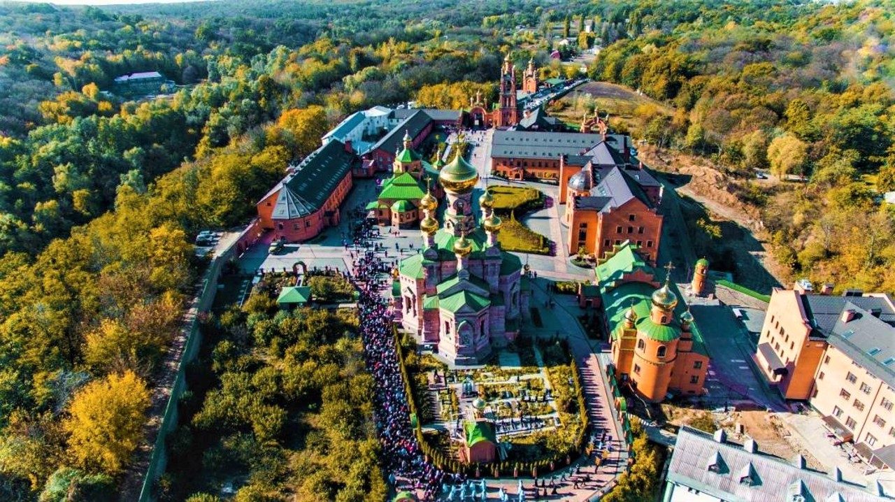 Настоятель «Голосіївської пустині» втік після розслідування про підпільну школу