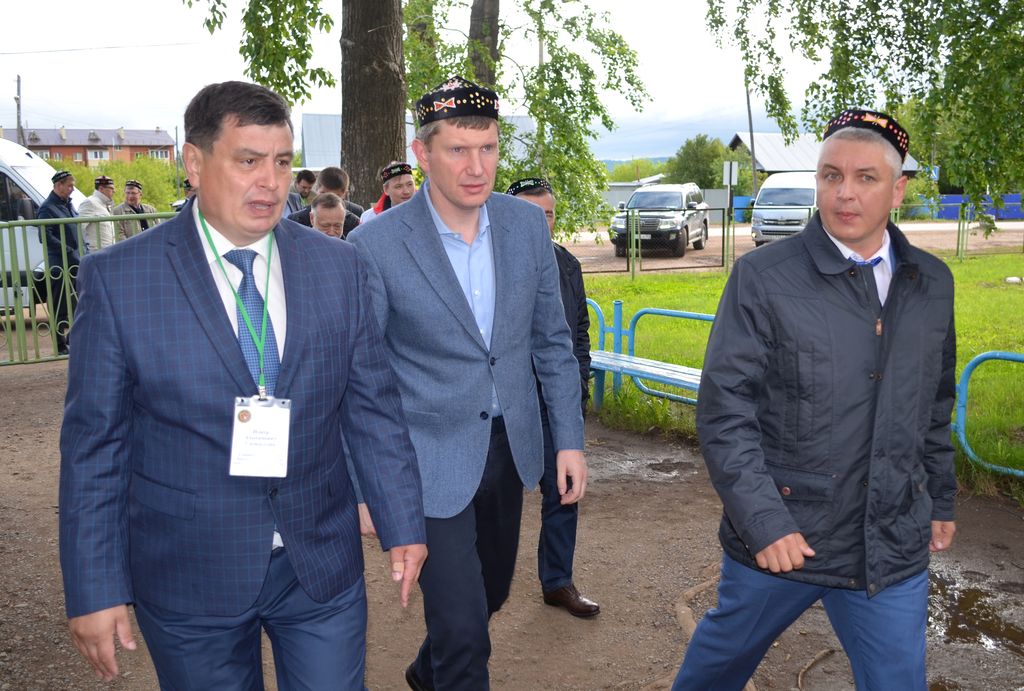 В России миллионер погиб во время падения вертолета (видео)