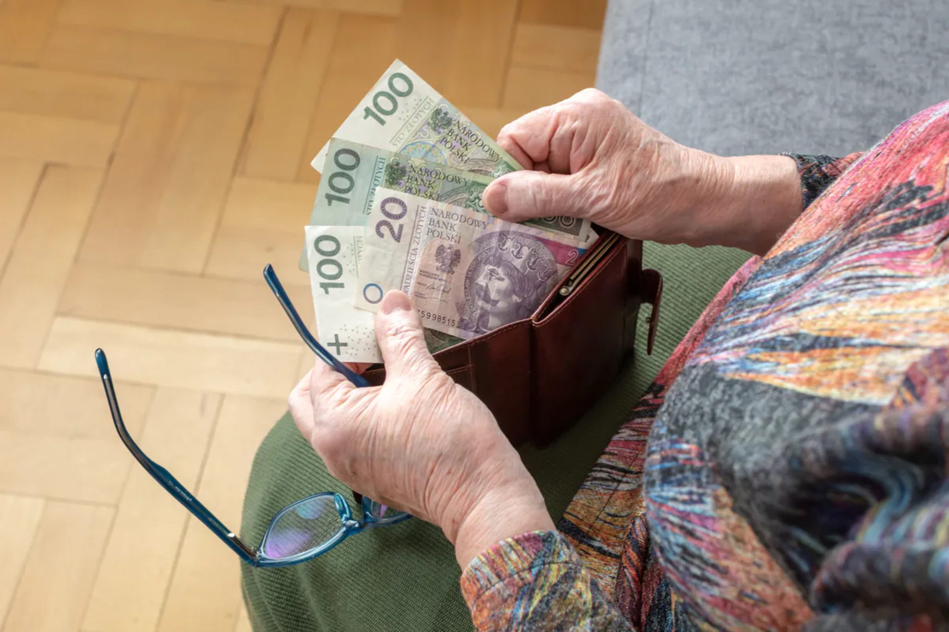 Як працює 13-та пенсія в Польщі і чи можуть її отримати українці