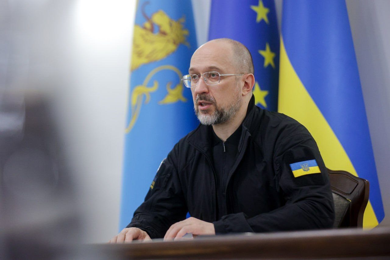 Хватит ли Украине топлива: заявление премьера Шмыгаля