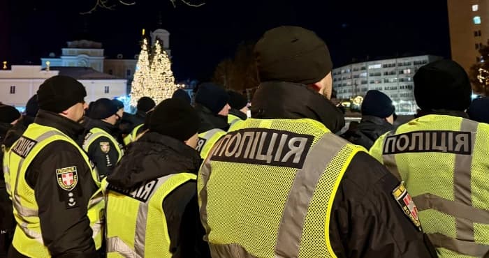 НЛО над Києвом та кажан у квартирі: курйозні виклики на 102 у столиці