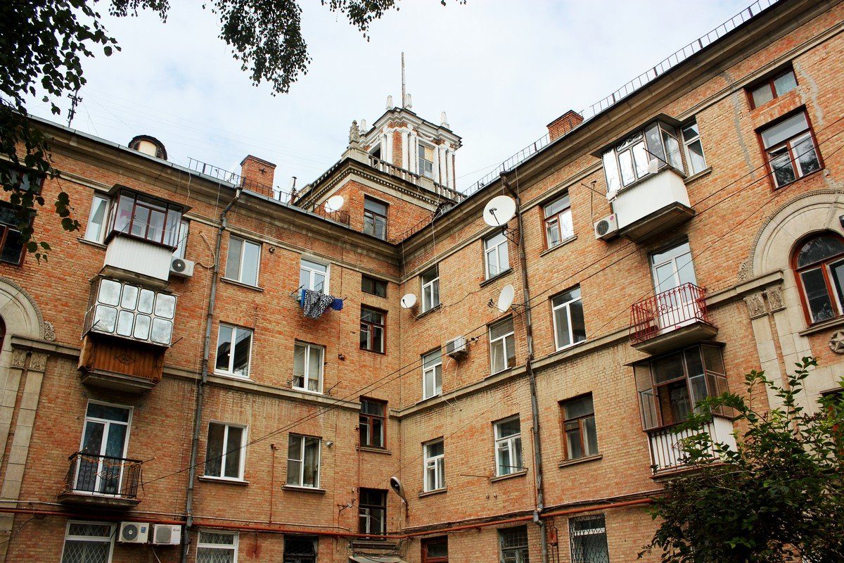 Держат тепло до недели: какие дома не замерзнут во время блекаута