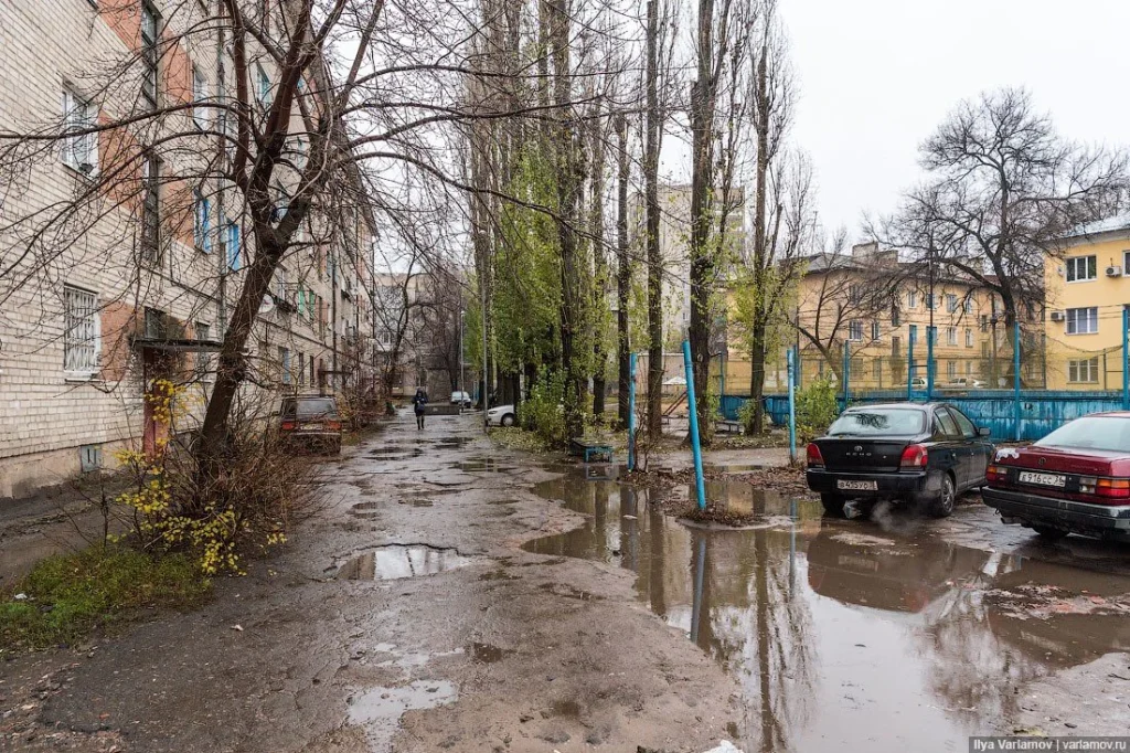 Тиловий смітник Росії: Воронеж потопає у калюжах та бруді на тлі мілітаризації (фото)
