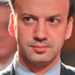На Олімпіаді-2026 голова FIDE одягнув светр із написом «СРСР» (фото) ➤ Prozoro.net.ua