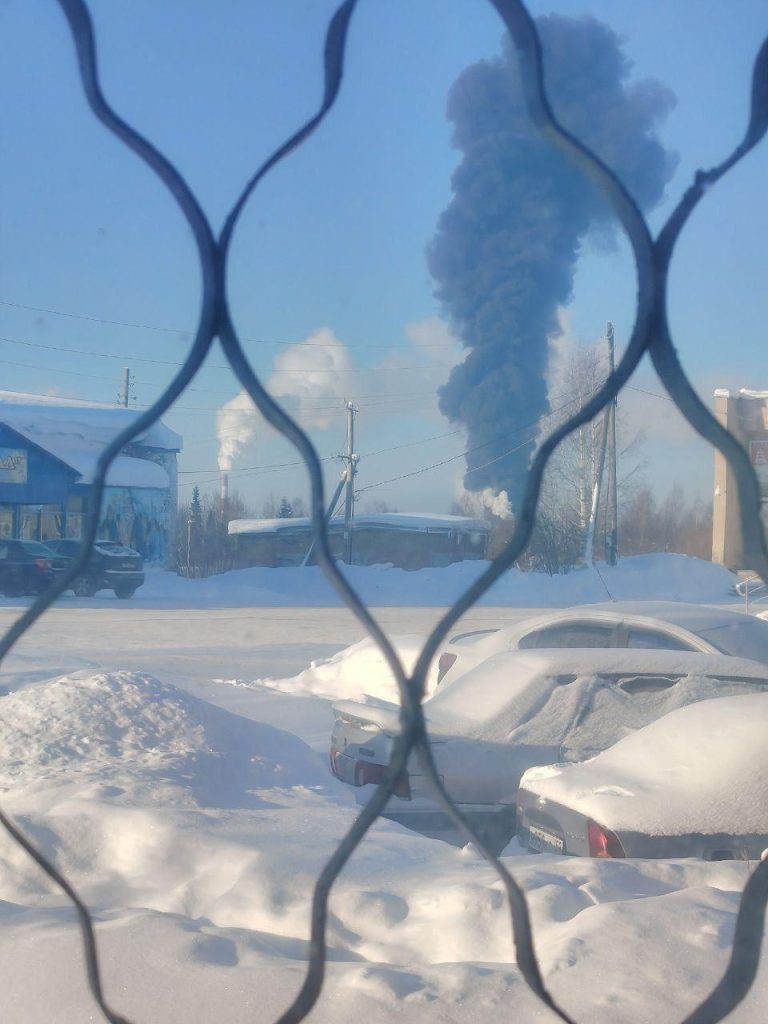 В 2000 км от Украины поражен российский НПЗ (фото и видео)