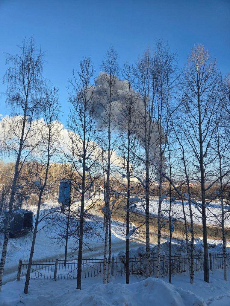 В 2000 км от Украины поражен российский НПЗ (фото и видео)