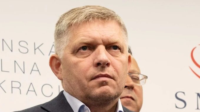 «Дружбы» не будет? Фицо раскрыл детали разговора с Зеленским