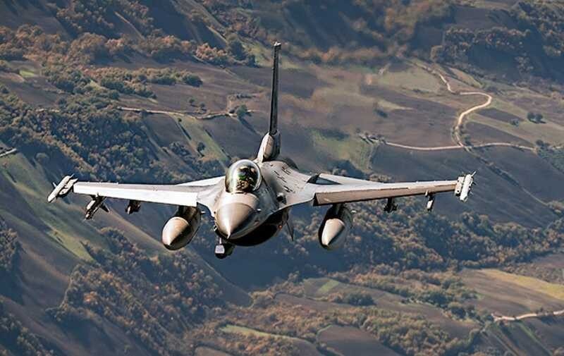 У Туреччині розбився F-16: пілот загинув (відео)