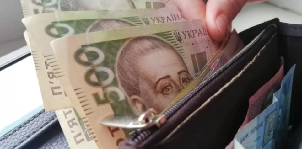 Українці старше 55 років отримають по 11 тисяч гривень: деталі