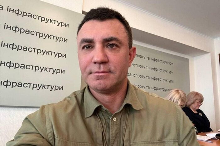 Тільки подивіться, що зробили з Тищенком у салоні краси (фото)