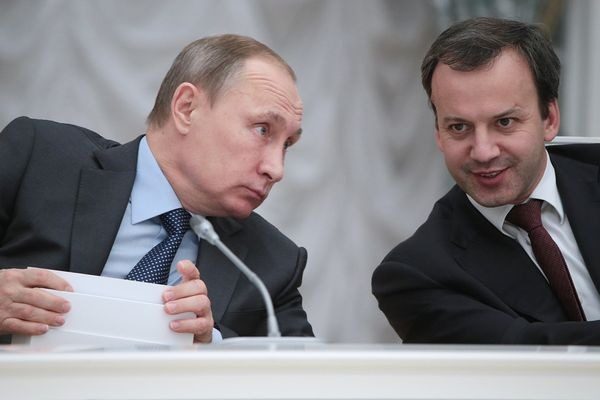 На Олімпіаді-2026 голова FIDE одягнув светр із написом «СРСР» (фото)
