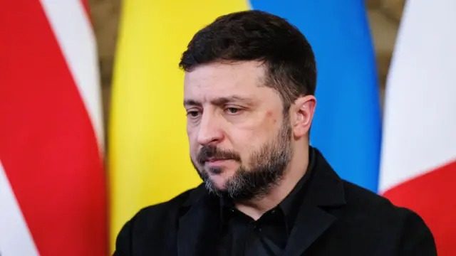 Рабства в Україні немає: Зеленський про виїзд українців за кордон