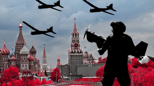 Атака дронів на Москву: лунали вибухи, аеропорти екстрено закривали