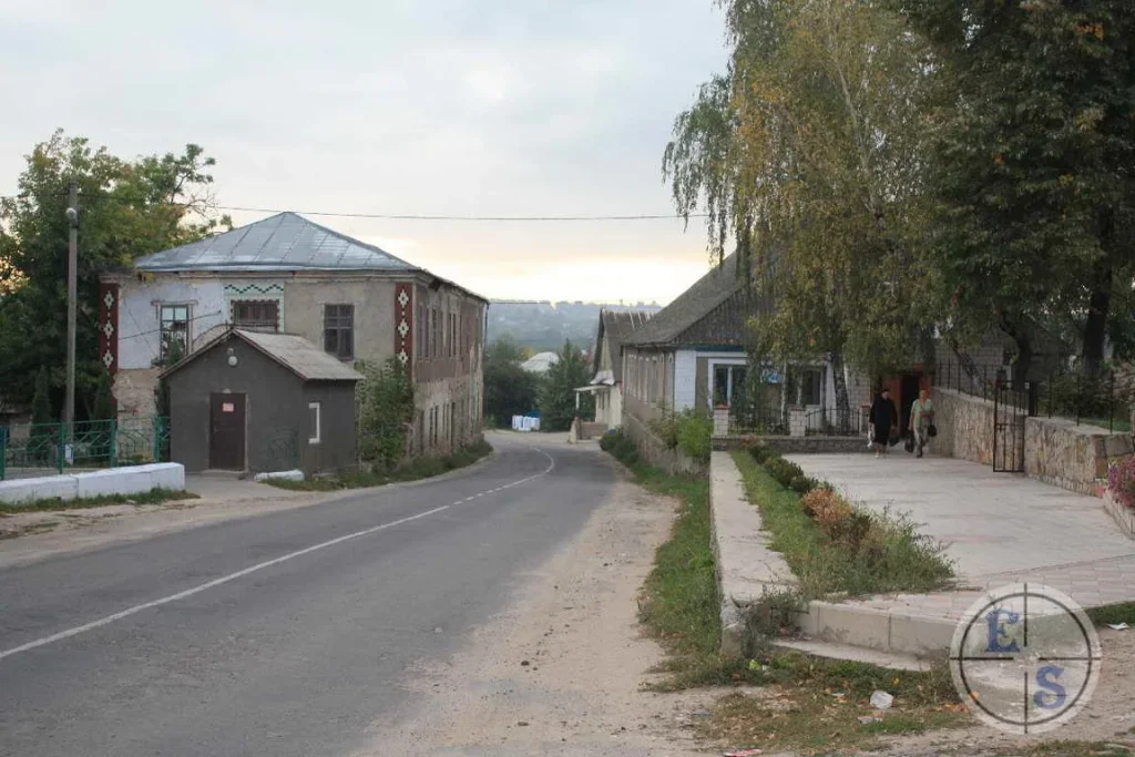 Другі «Чернівці» в Україні: селище з понад шістьма століттями історії