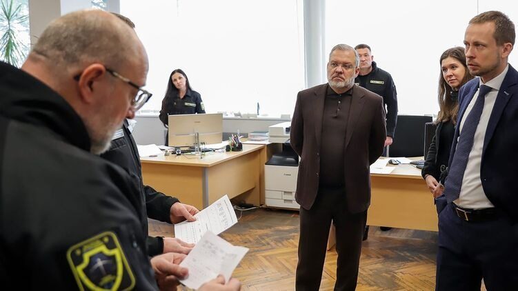 При спробі втекти з України затримано ексміністра Галущенка